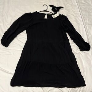 Abercrombie and Fitch women’s size medium black, baby doll dress w/ scrunchie